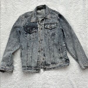 Women’s Light Denim Jacket